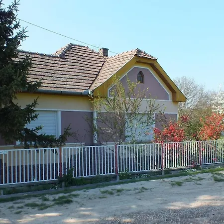Holiday home In Doebroekoez Mit Privatem Pool Dobrokoz