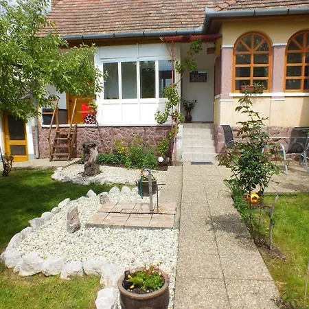 In Doebroekoez Mit Privatem Pool Holiday home Dobrokoz
